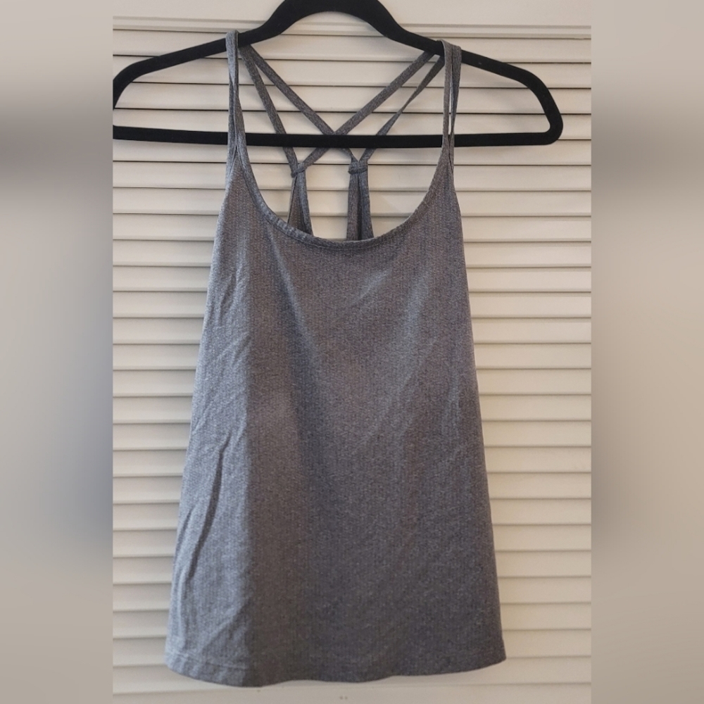 Old Navy - Grey Active Go-Dry Workout Athletic Top